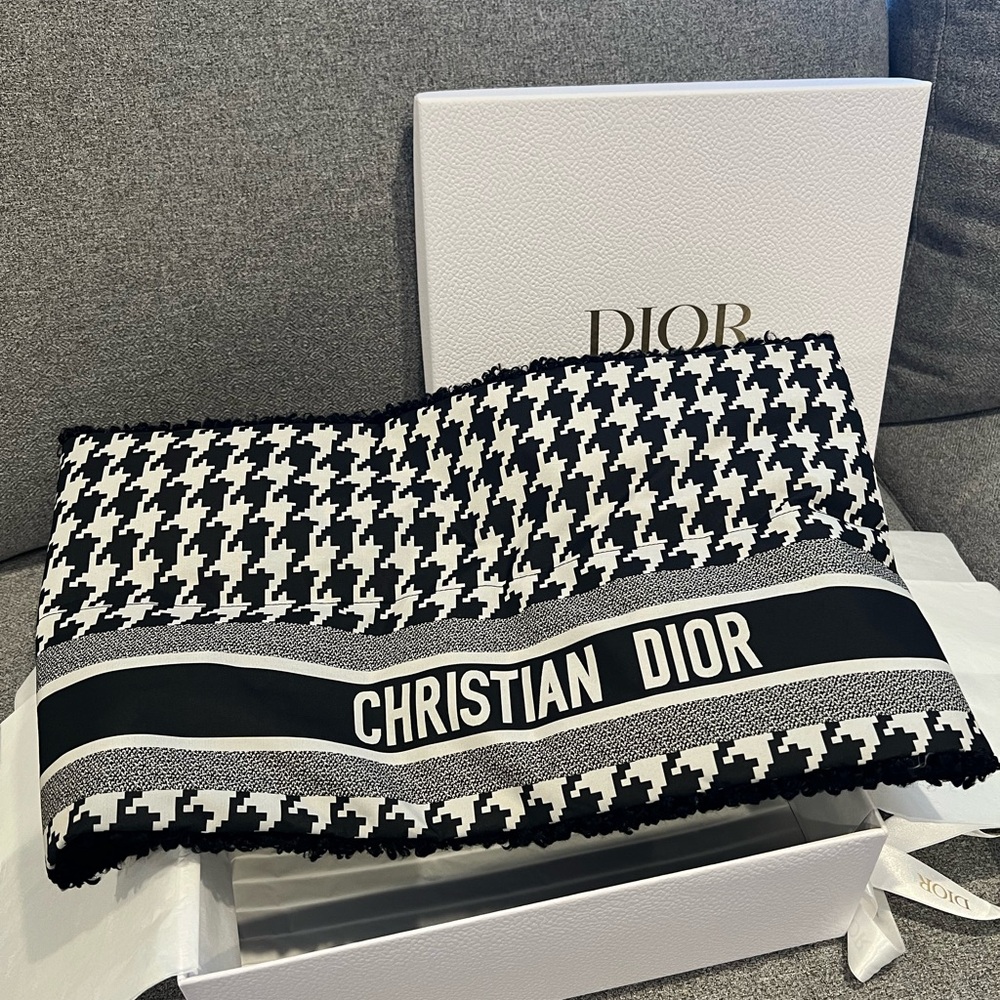 Chirstian dior scarf waterproof